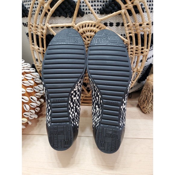 Munro Henlee Ballet Dress Flats Shoes Cap Toe Black Cream Check Women's 10W EUC - Picture 13 of 13